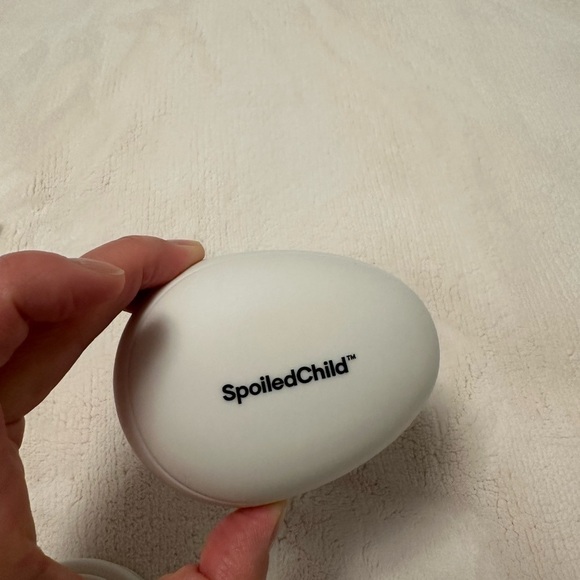 SpoiledChild pocket brush, scrunchie and Muji scalp massager Spoiled - Picture 6 of 7